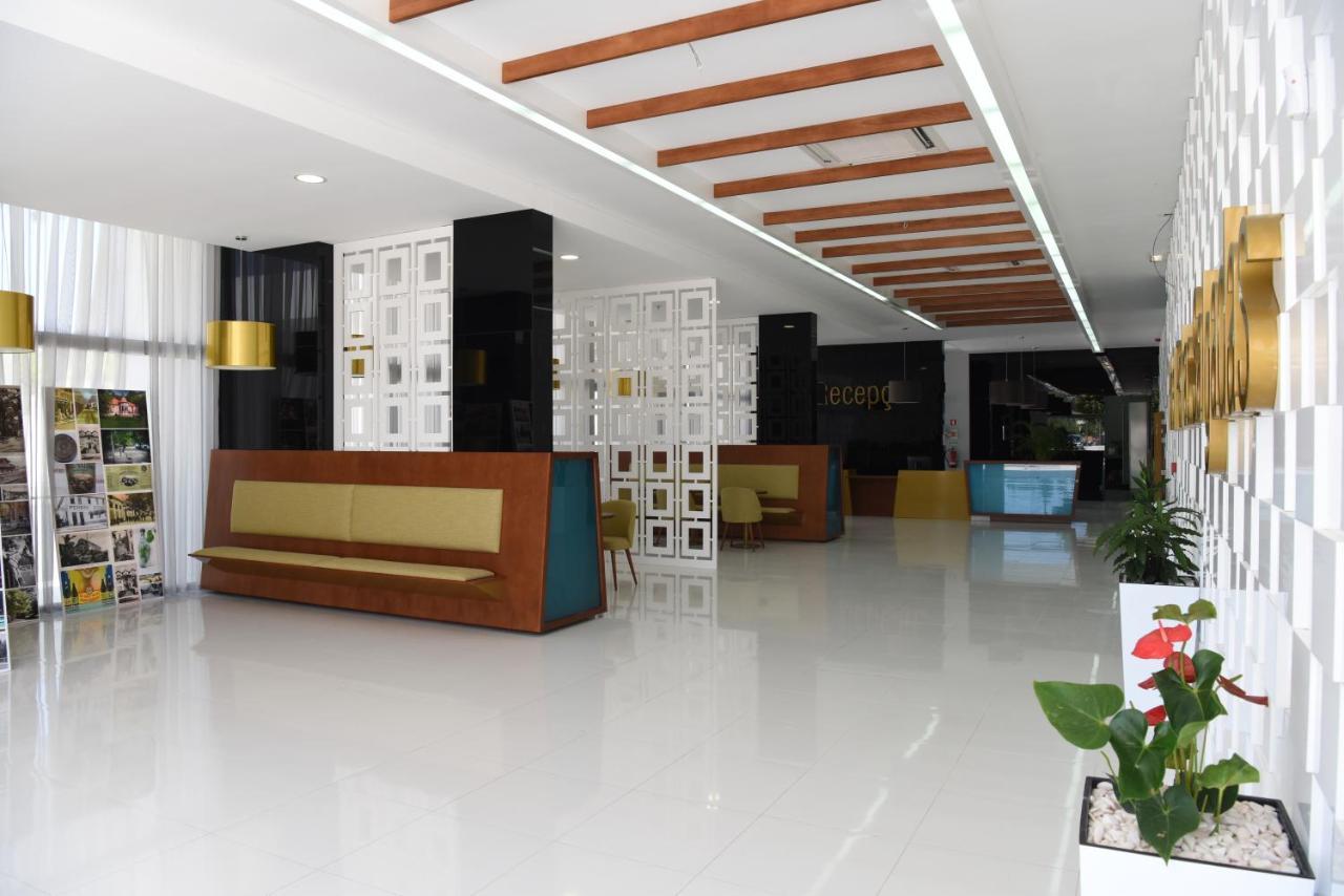 Hotel بدراس سالغاداس المظهر الخارجي الصورة