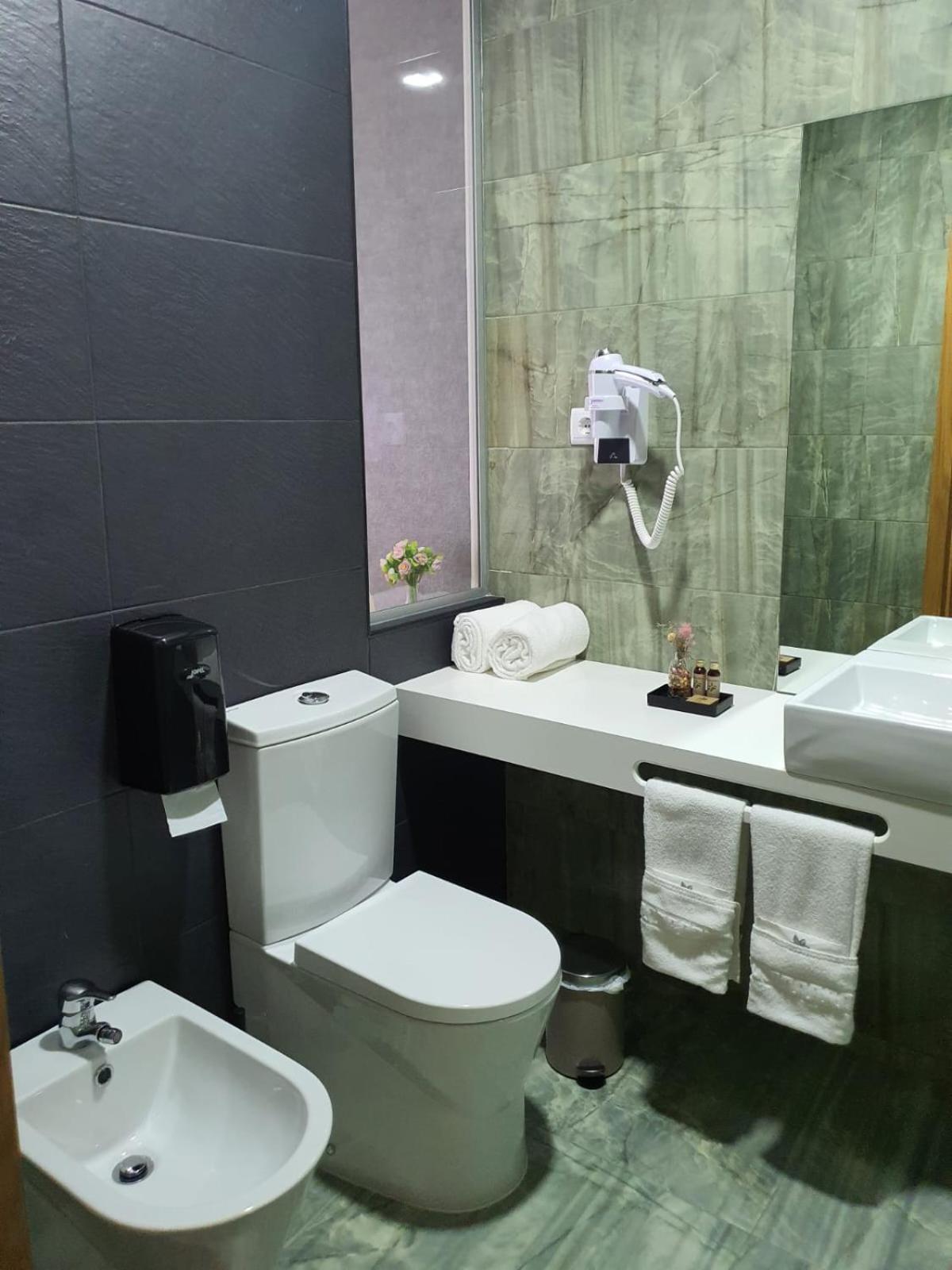 Hotel بدراس سالغاداس المظهر الخارجي الصورة